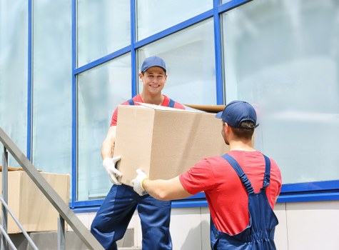 Man With Van Yeading pricing overview with moving van and household items