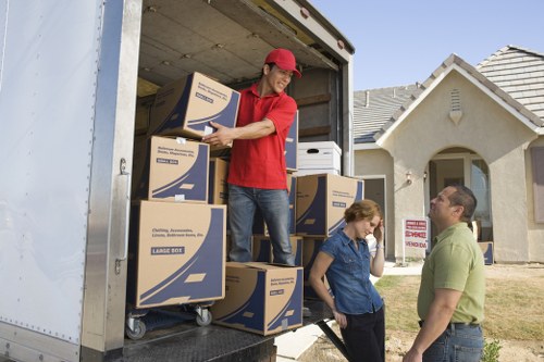 Local Yeading moving service supporting residential and business removals