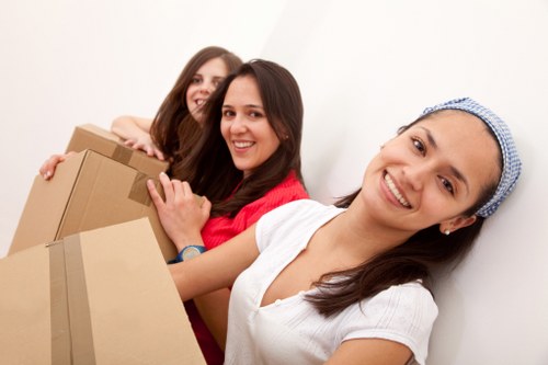 Packing and transport support for a Yeading flat move