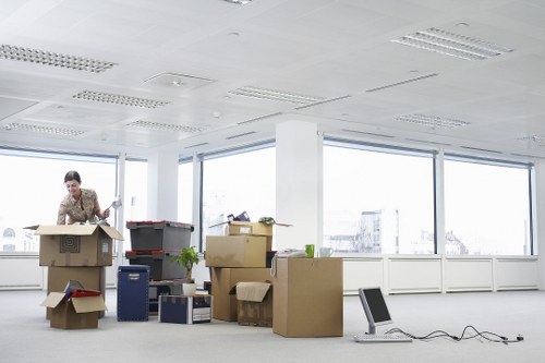 Packing and loading household furniture for a Yeading move